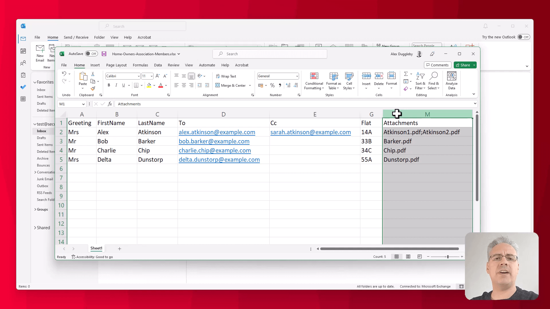 Fügen Sie eine Spalte mit den Dateinamen der Dateien hinzu, die Sie für jeden Empfänger anhängen möchten